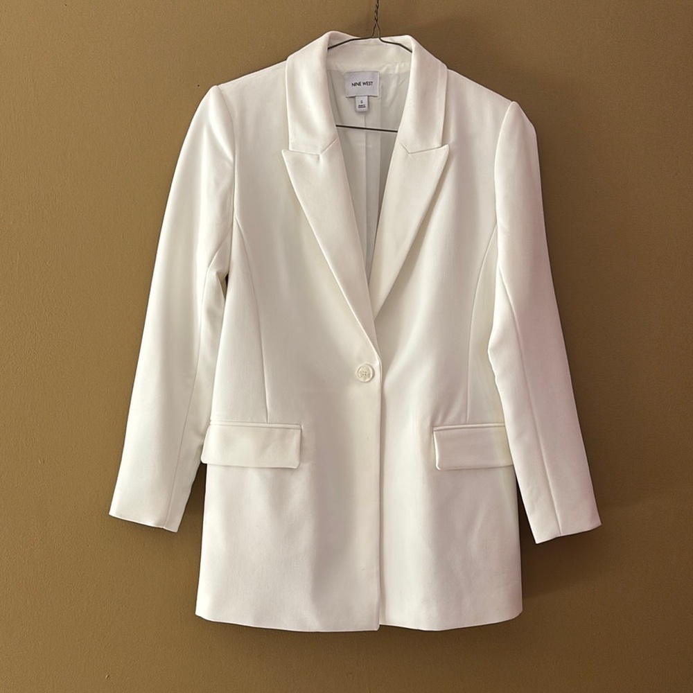Nine West White Tailored Blazer with Notched Lapels